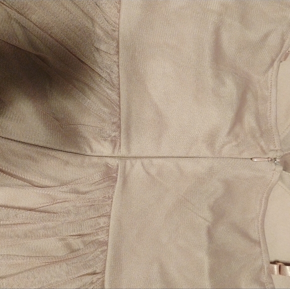 Lovely Grace Party Dress – Size L, Impeccable - Picture 13 of 13